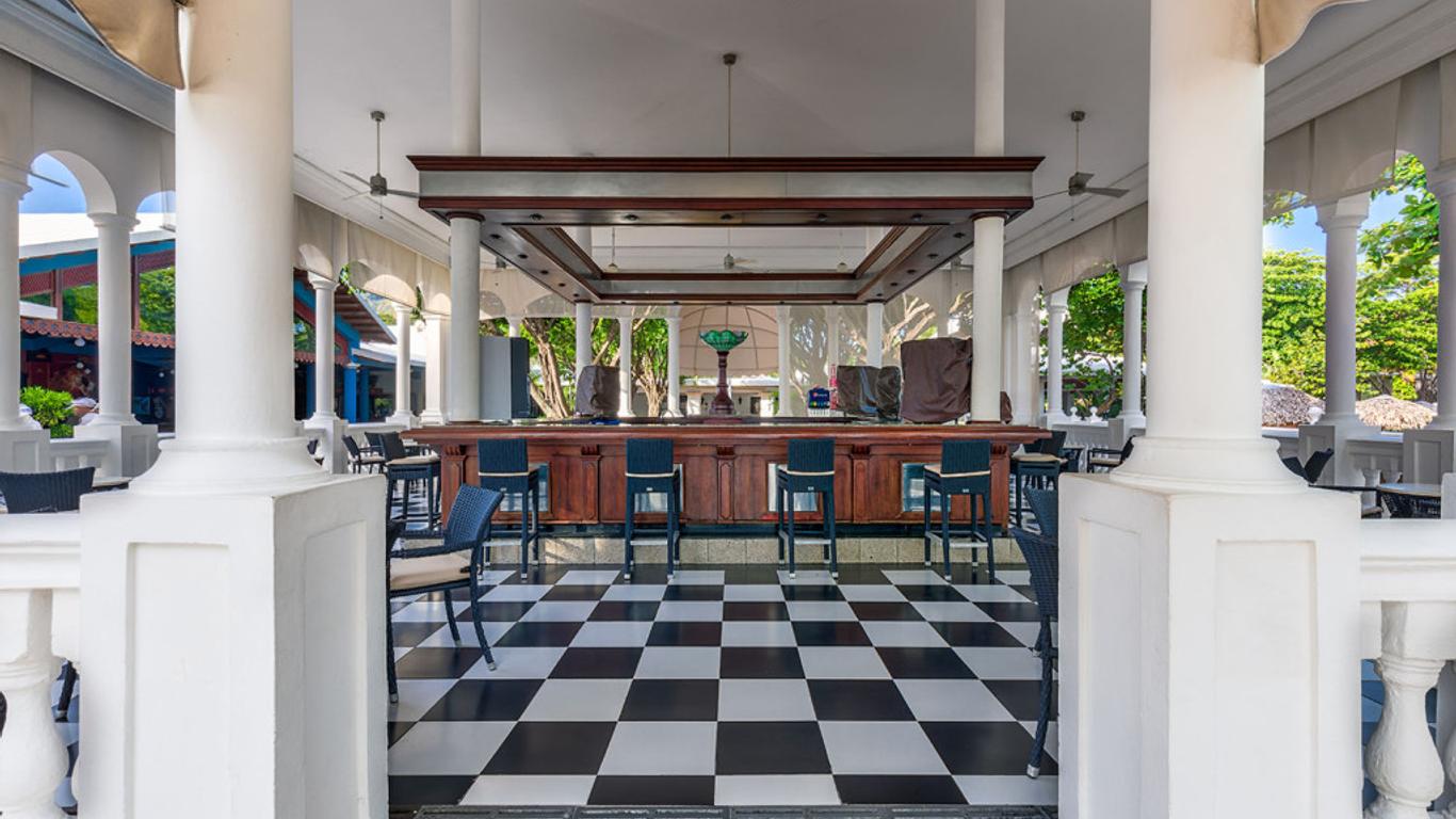 Playabachata Resort
