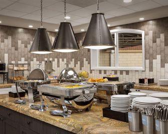 Homewood Suites by Hilton @ The Waterfront - Wichita - Dining room