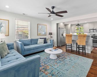 Remleys Row- mins to Shem Creek and dtwn chs - Mount Pleasant - Oturma odası