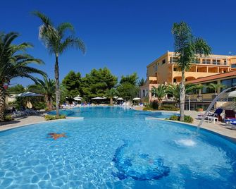 Hotel I Melograni - Vieste - Uima-allas