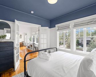 The Adaline 5 by Brightwild Classy Hyde Park Apt - Tampa - Bedroom