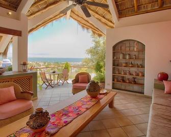 Villa Bella Bed & Breakfast Inn - La Cruz de Huanacaxtle - Sala de estar