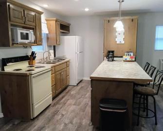 Cozy country hideaway just outside Neosho, No pets and No smoking - Neosho - Кухня