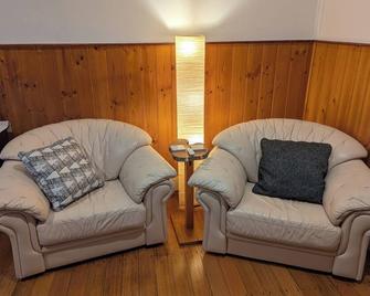 Lyell Cottage Queenstown Comfortable and Warm - Queenstown - Obývací pokoj