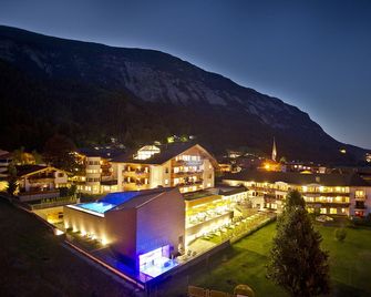 Hotel Schwarzbrunn - Stans - Gebäude