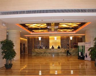 Clayton Hotel - Guangzhou - Front desk