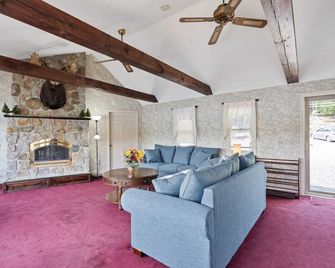 Waterfront home on Squam Lake - Holderness - Huiskamer