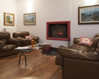 Cascina il Faggio Country House - Mosso Santa Maria - Sala de estar