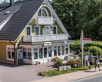 Mädesüß 02 - Ahrenshoop - Gebäude