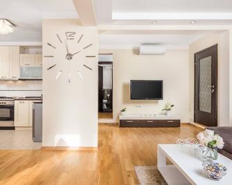 Apartman Javor - Otočac - Wohnzimmer