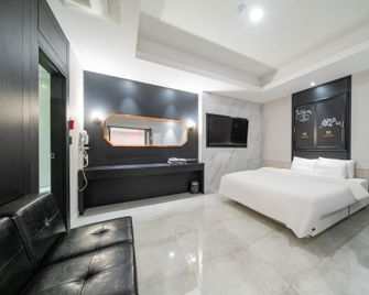 Yongin Hotel Moonrise - Yongin - Bedroom