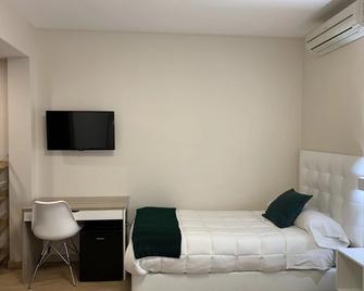 Hostal el Rocio - Paracuellos de Jarama - Schlafzimmer