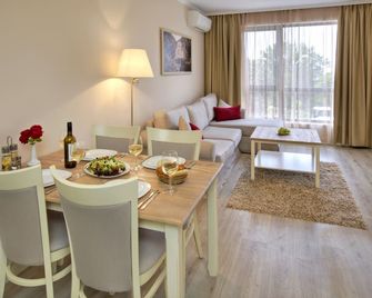 White Rock Castle Suite Hotel & Spa - Балчик - Їдальня