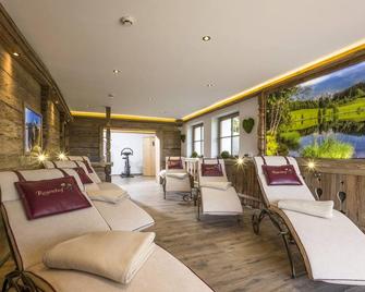 Chalet / Apartment Deluxe im Gartenhotel Rosenhof bei Kitzbühel - Oberndorf in Tirol - Lounge