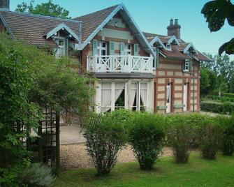 La Villa des Rosiers - Cricqueboeuf - Bâtiment
