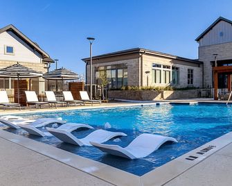 Worker friendly A plus Location Warm and Cozy - Sherman - Басейн