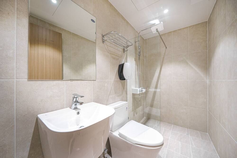 Bathroom view of Gaya Mini Hotel