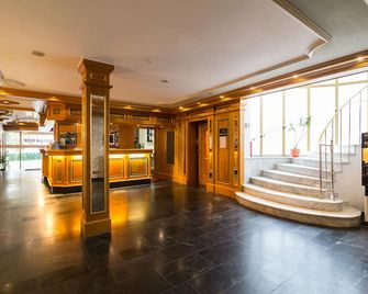 Tagungshotel Höchster Hof - פרנקפורט אם מיין - לובי