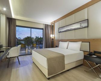 Aydinbey Queen’s Palace & Spa - Belek - Schlafzimmer