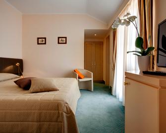 Grand Hotel Presolana - Castione della Presolana - Soveværelse