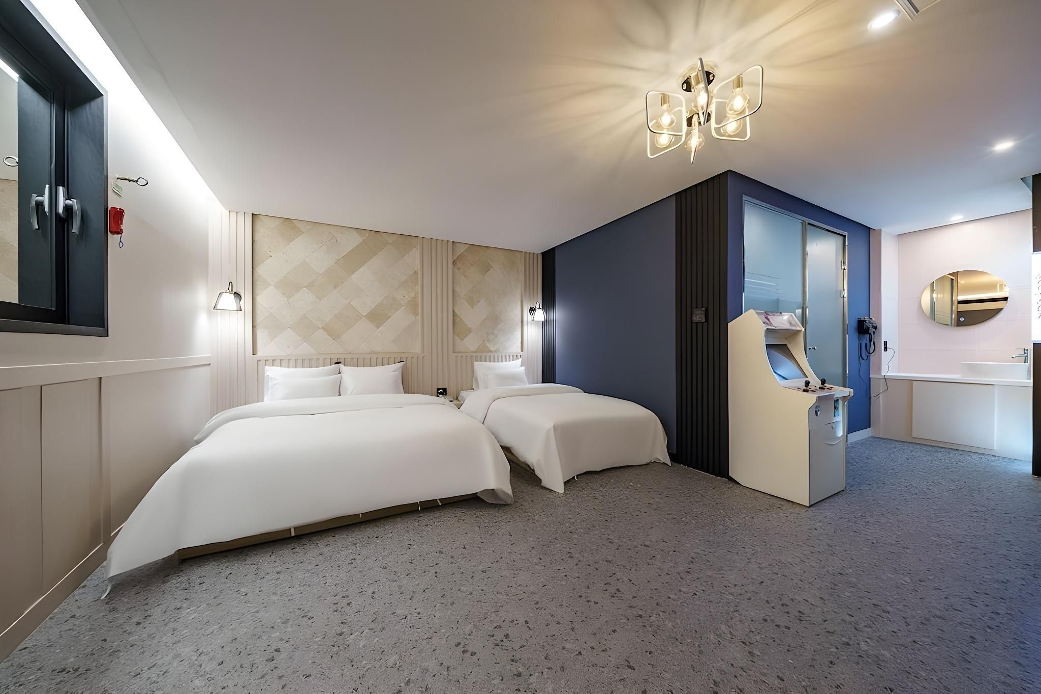 تشيونان هاوند هوتل