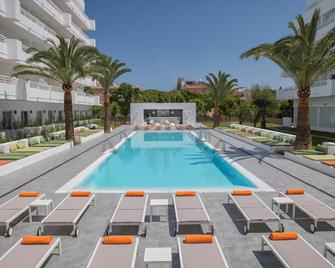 Hm Martinique - Magaluf - Svømmebasseng