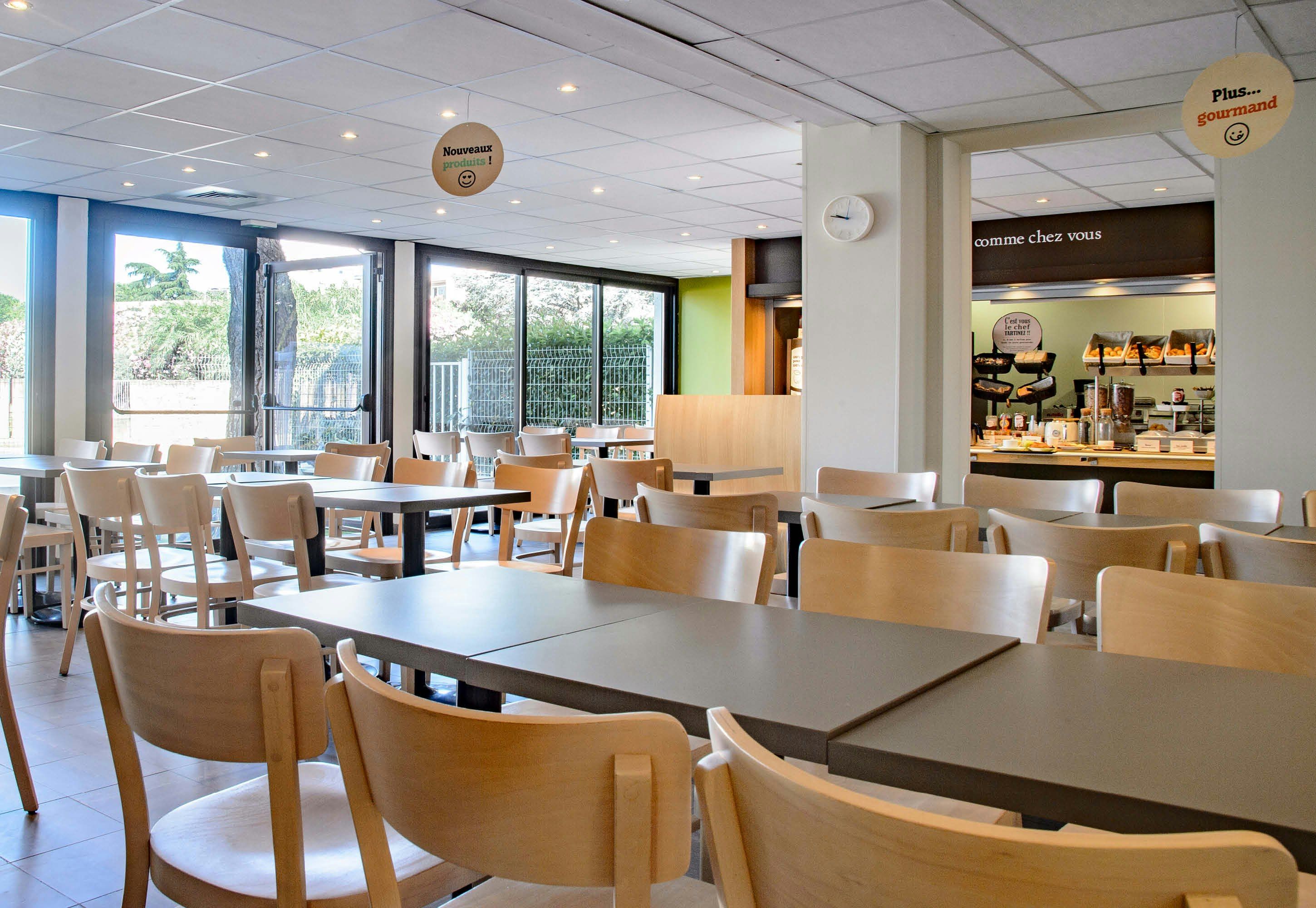 B&B HOTEL Nîmes Ville Active - נים - מסעדה