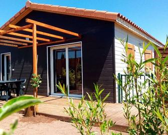 At the foot of volcanoes and in the heart of Auvergne - Sainte-Florine - Edificio