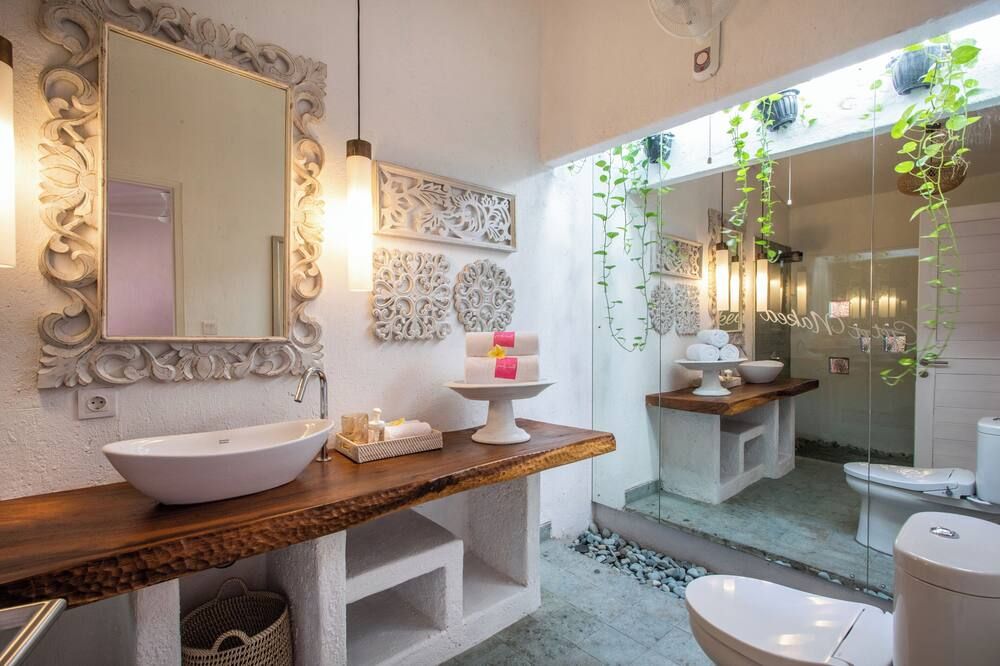 PinkPrivate Sanur - for Cool Adults Only - Denpasar - Baño