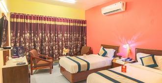 Oyo 10709 Hotel Sbt - Visakhapatnam - Bedroom
