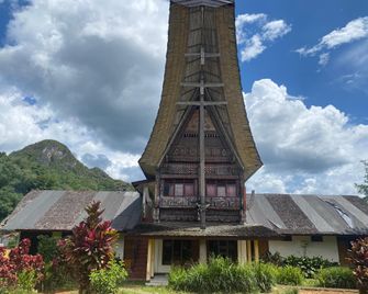 Hotel O Rantepao Lodge Near Patung Tedong Bonga - Rantepao - Edificio