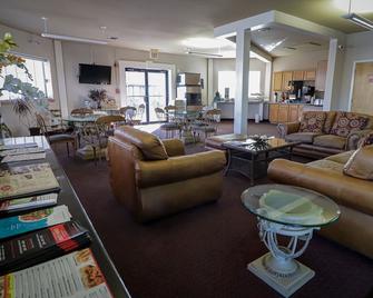 Econo Lodge Inn & Suites Fiesta Park - San Antonio - Lounge