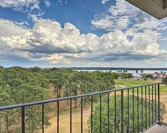 Golf Course and Lake Views Cozy Afton Condo! - Afton - Balcony