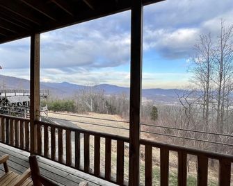 Lodge Room 110 - The Zen - Stanardsville - Balcony