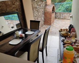House in the center of Ouro Preto - Ouro Preto - Dining room