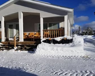 El Paraiso at Island Park - Island Park - Building