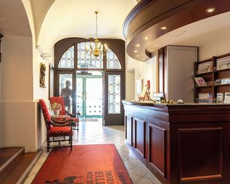 Hotel zum Ritter - Heidelberg - Front desk