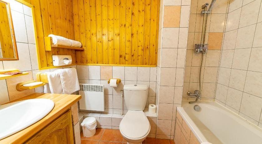 أوتل لو جراند تيتراس