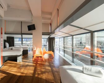 easyHotel Rotterdam City Centre - Rotterdam - Habitación