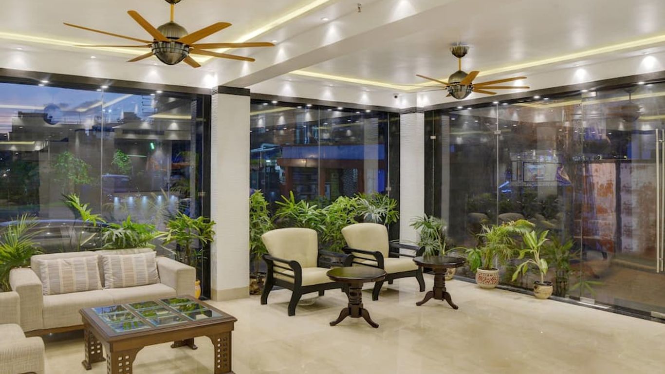 Treebo Premium The Crystal, Chinar Park