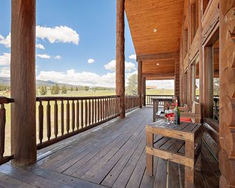 Boondockers - Island Park - Balkon