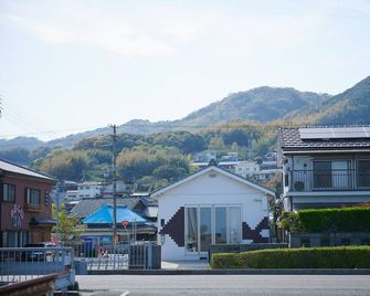 Rush Awaji Guppy - Seaside Holiday Home - Awaji - Widok na zewnątrz