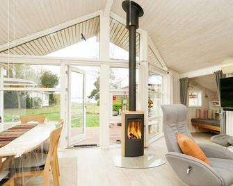 5 Person Holiday Home in Olsted - Olsted - Sala de estar