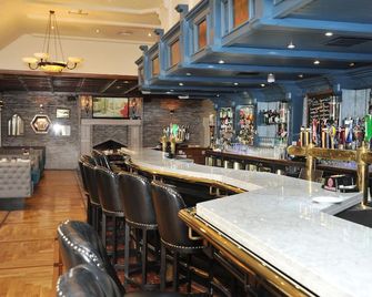 Treacys Oakwood Hotel - Shannon - Bar