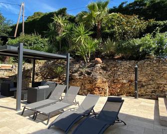 Air-conditioned villa, large enclosed courtyard, full foot, private pool in Tignet - Le Tignet - Patio