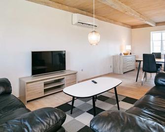 Contemporary Apartment in Faaborg near Sea - Faaborg - Living room