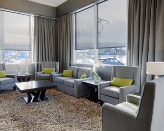 Sandman Hotel & Suites Williams Lake - Williams Lake - Living room