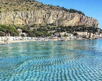 b&b Il giardino degli agrumi - Villaggio Mose - Playa