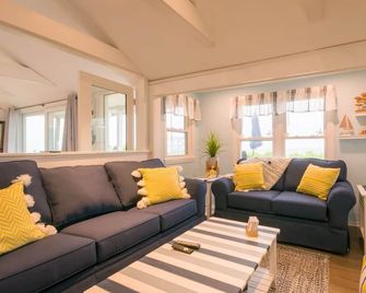 Oceanfront Escape-Cape Cod Bay Sandbars - East Sandwich - Sala de estar