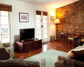 Byronsvale Vineyard and Accommodation - Bendigo
